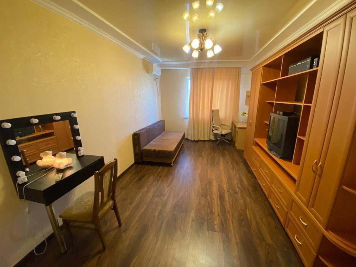 Gagarina Naberegnaya Apartment *
